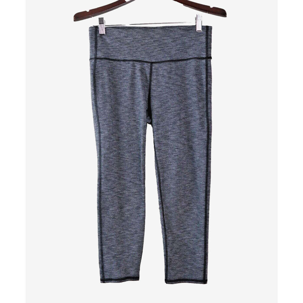 Athleta Size M Chaturanga Crop Leggings Capri Length Heather Gray
